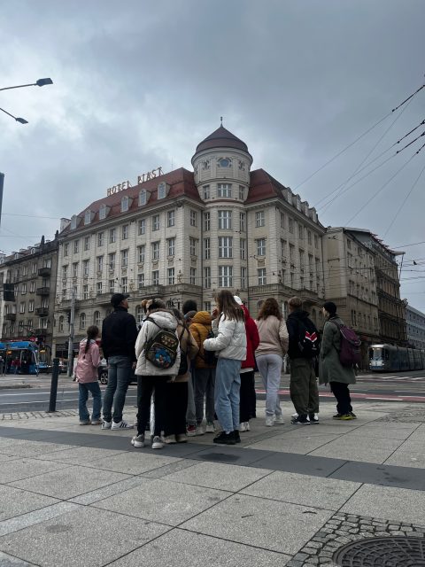 Klub Dobrej Rozmowy. Wizyta dzieci z&nbsp;MZZ w&nbsp;Świdnicy.